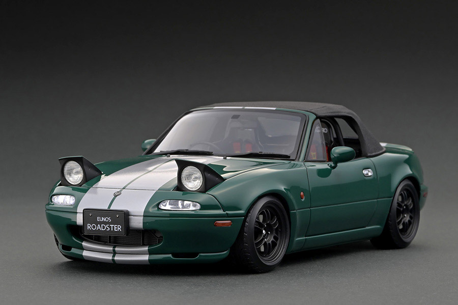 IG3203 1/18 Eunos Roadster (NA) Green With Engine | LINE UP