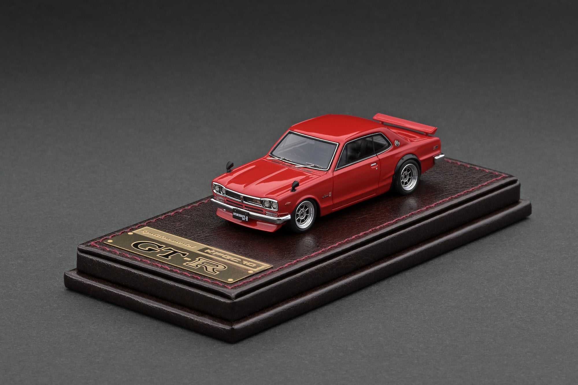 IG2305 Nissan Skyline 2000 GT-R (KPGC10) Red – ignition model