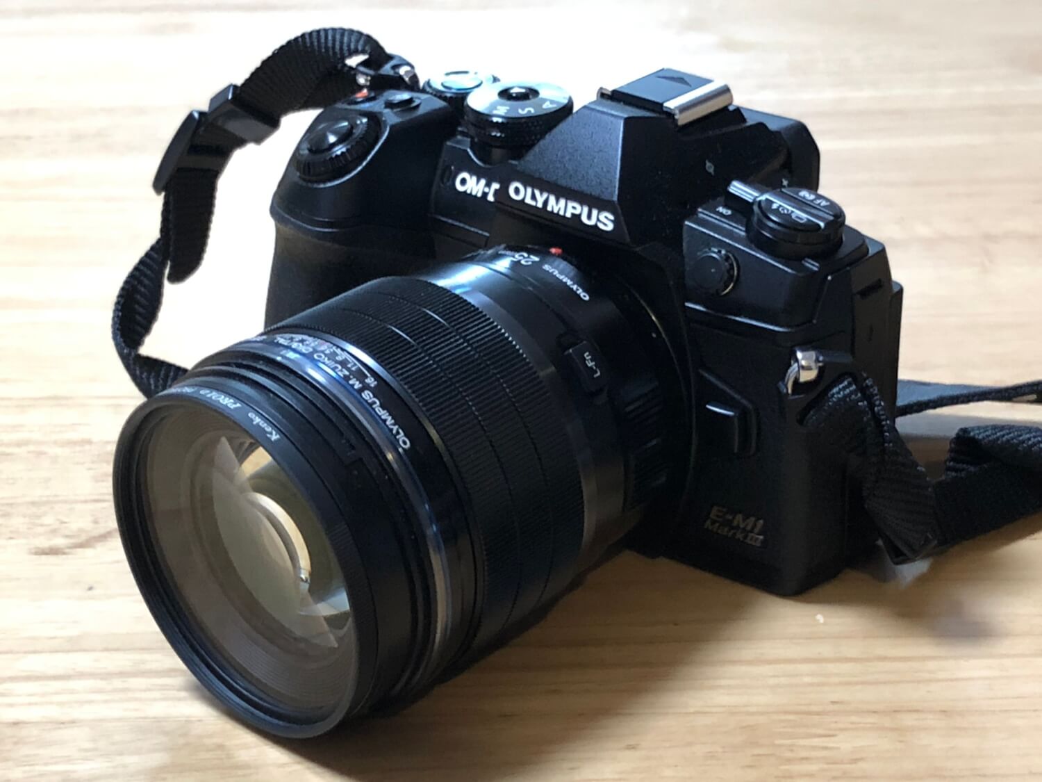 OLYMPUS M.ZUIKO DIGITAL ED 25mm F1.2 PRO レビュー】標準単焦点の