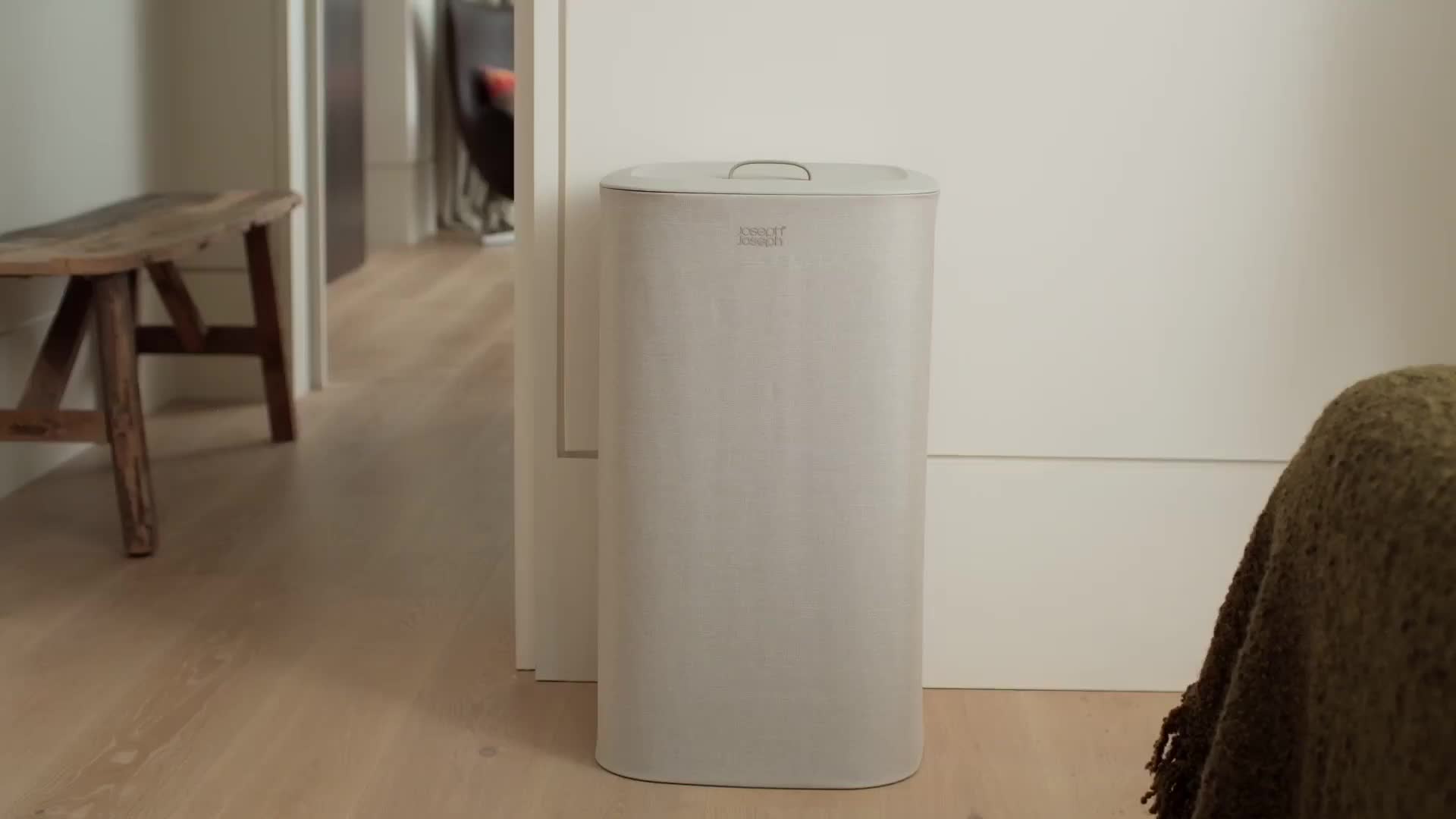 Luxury Single Laundry Basket 60L in Ecru | Joseph Joseph US