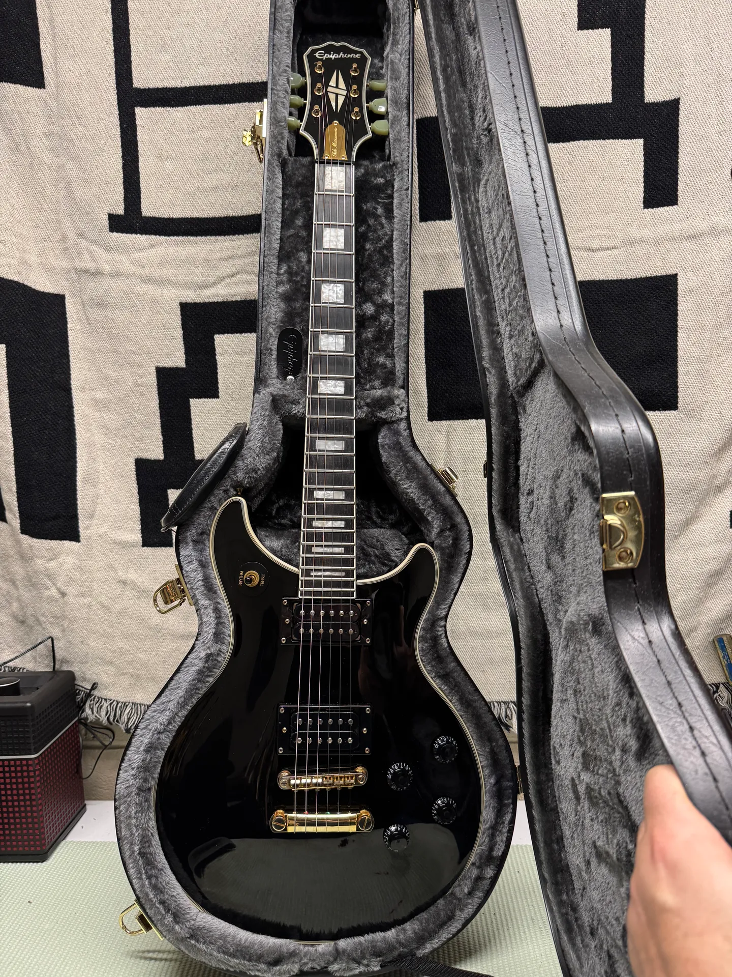 ギター Epiphone Tak Matsumoto Double Cuttaway Epiphone Tak