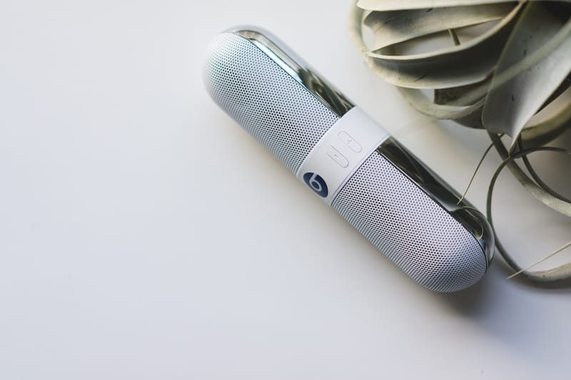 Beats Pill Fragment Special Edition ホワイト Beats Pill Fragment