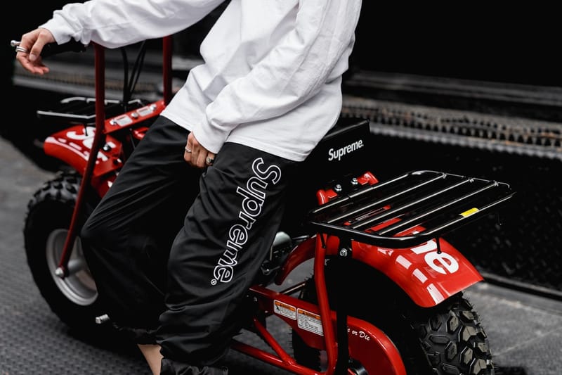 発売前の Supreme x Coleman コラボミニバイクにクローズアップ