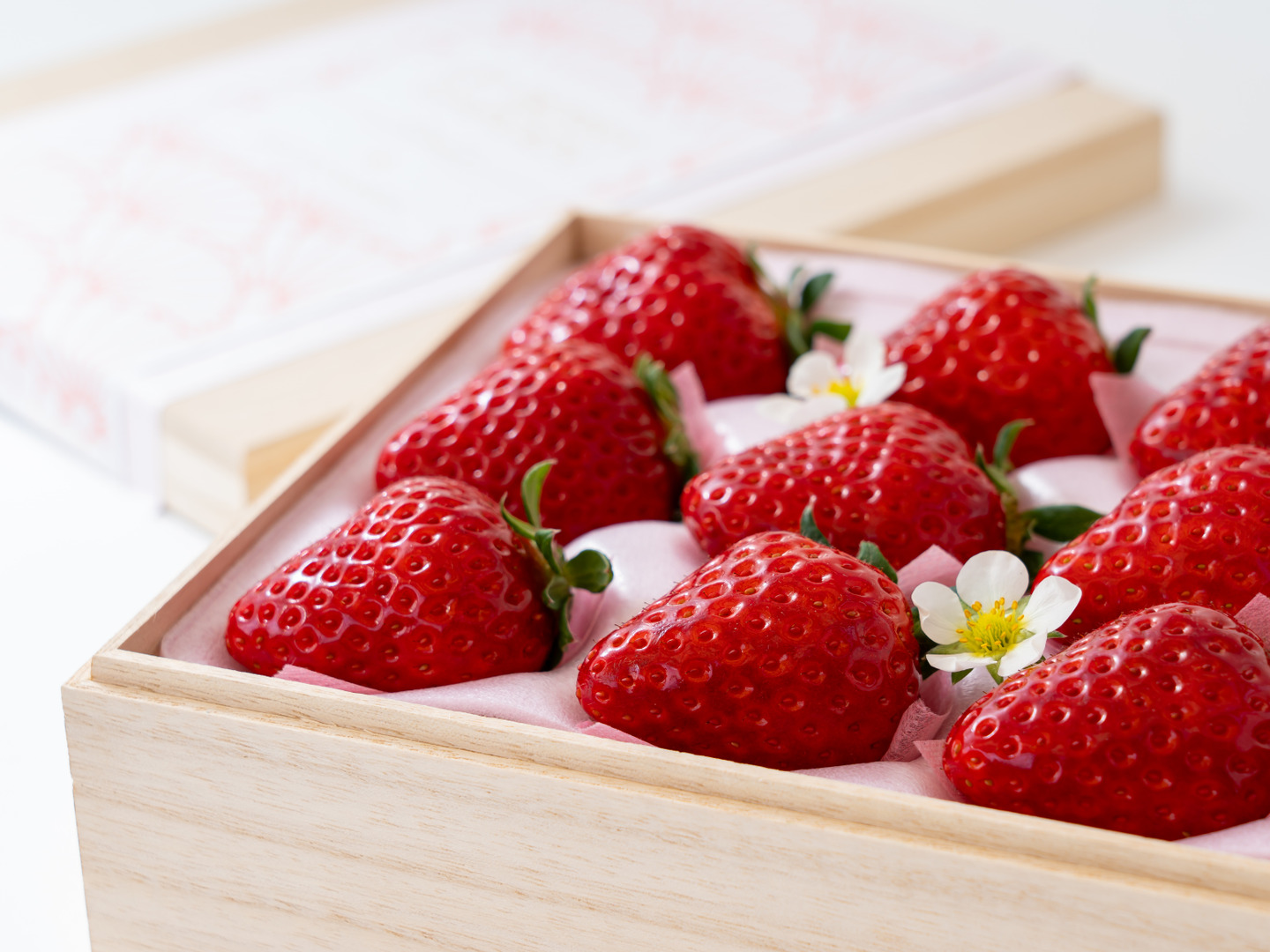 ✨️🏆[いちごグランプリ金賞2026]🍓✨️木箱(中サイズ)✨：奈良県産の