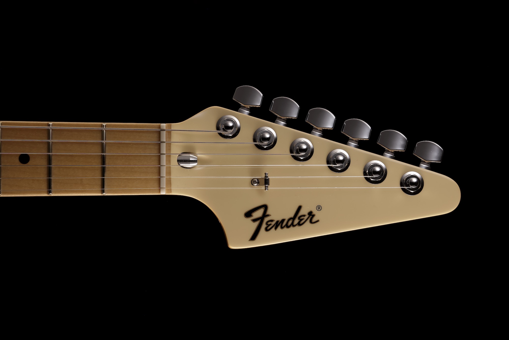 King Gnu常田大希と新井和輝初のシグネチャーモデルが「フェンダー