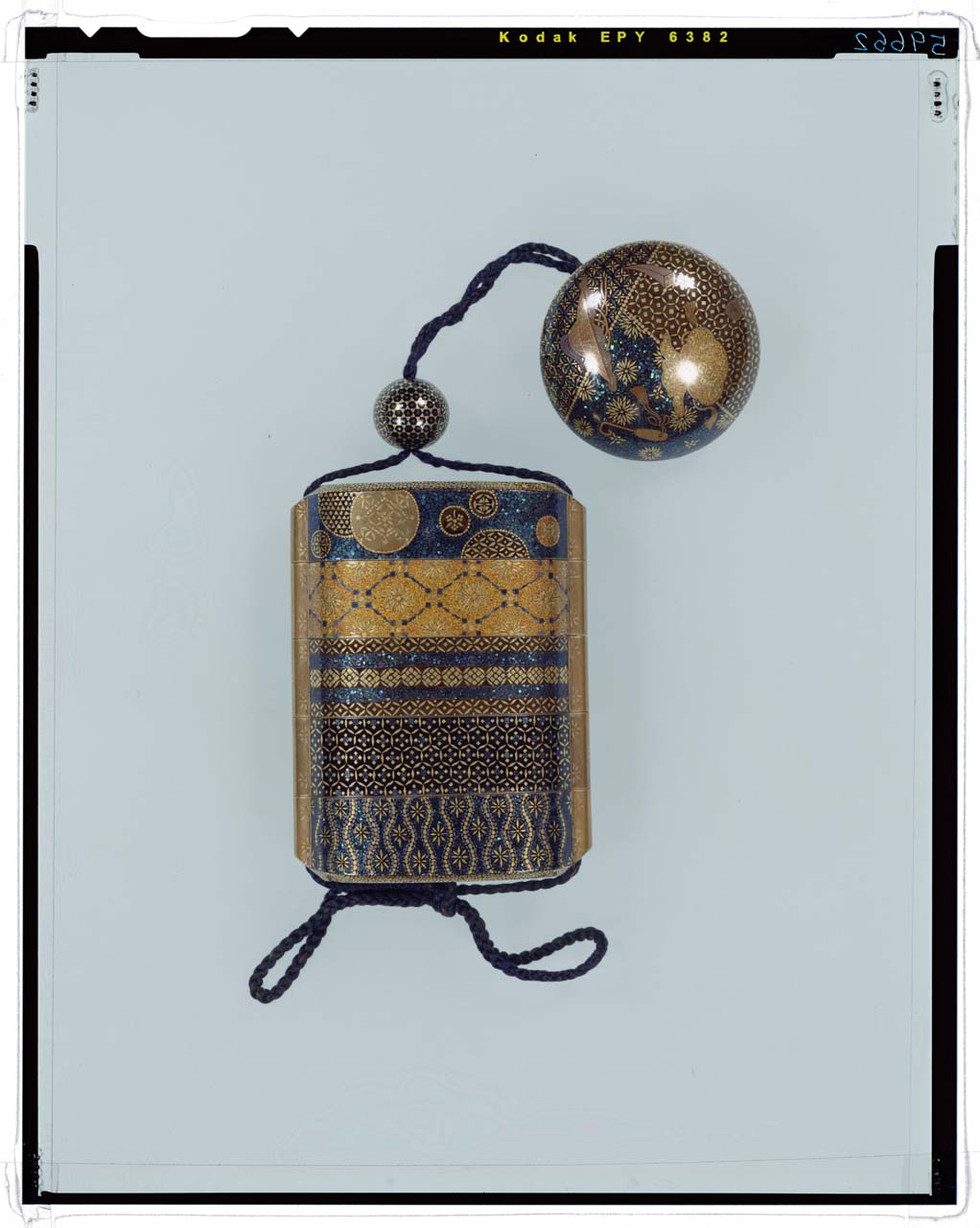 螺鈿青貝重箱五段重替え蓋付き