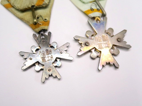 銀製 勲五等瑞宝章 Silver 勲章 旧日本軍 記章 アンティーク 銀製 勲五