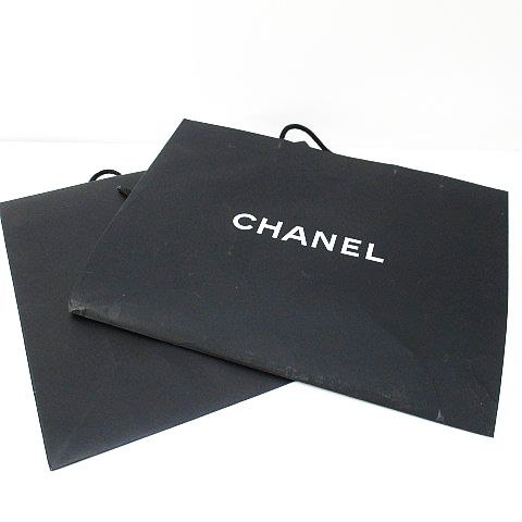 CHANEL ショップ袋①neko CHANEL ギフトボックス（小サイズ）と