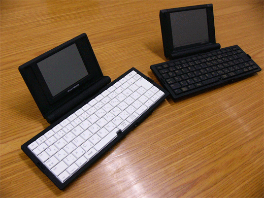 平たいポメラ DM100の薄型・軽量設計の軌跡：隣のメカ設計事情レポート