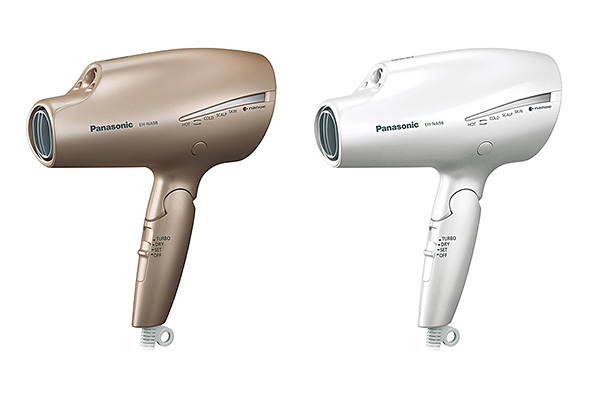 1万円以上するのに大人気！ パナソニックのドライヤー「ナノケア」は何