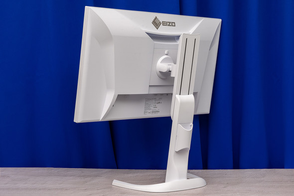 4Kで省電力、Type-C対応の27型4K液晶ディスプレイ「FlexScan EV2740X