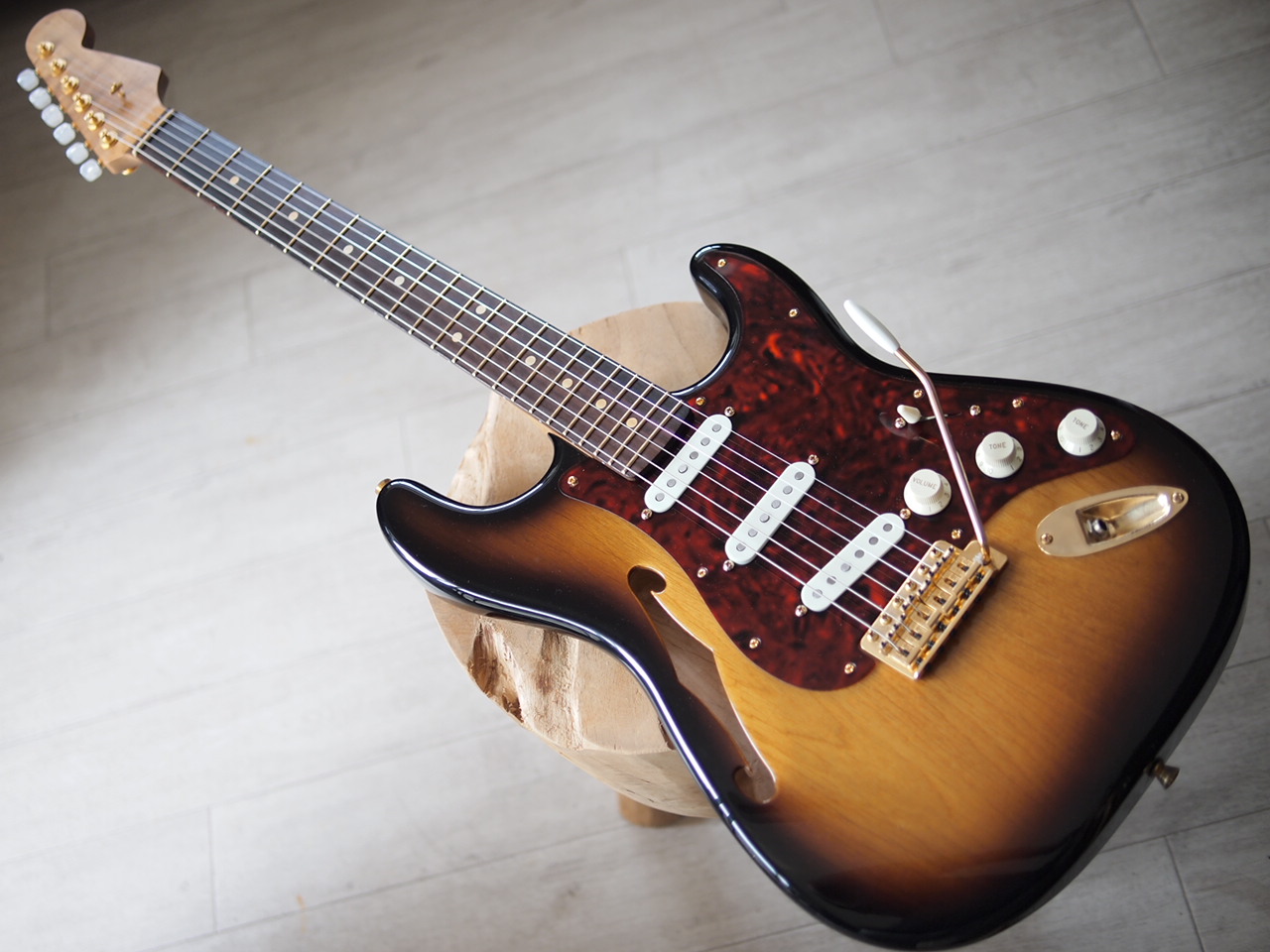 シンライン ストラト SX Guitarsのシンラインストラトがヘッド形状を一