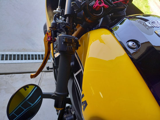 XSR900 エグリタンクカバー タイプR 定価92400円