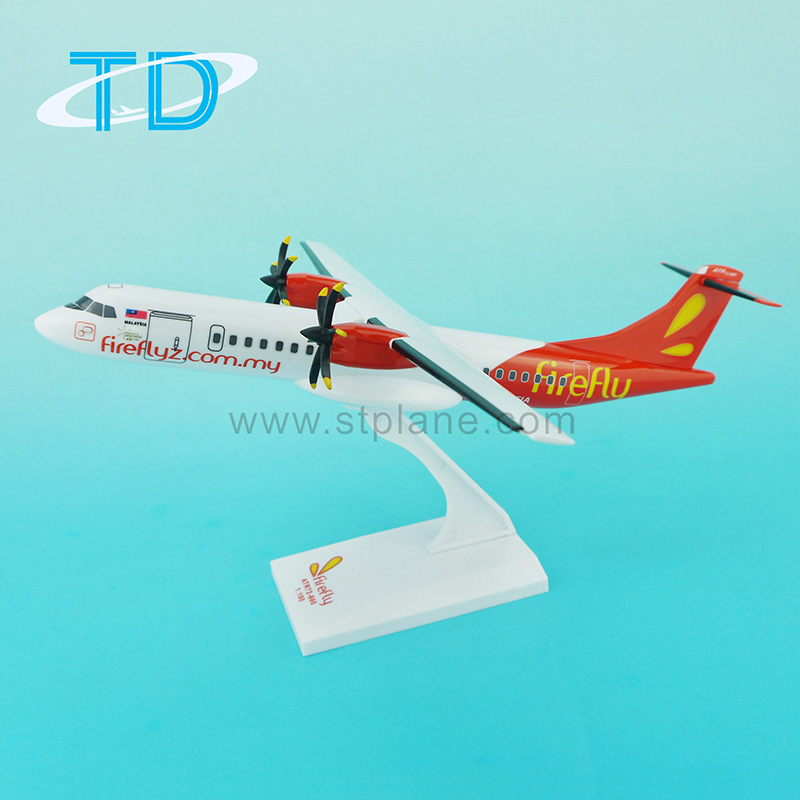 ATR 72-600 モデル 1:100 スケール ATR 72-600 モデル 1:100 スケール