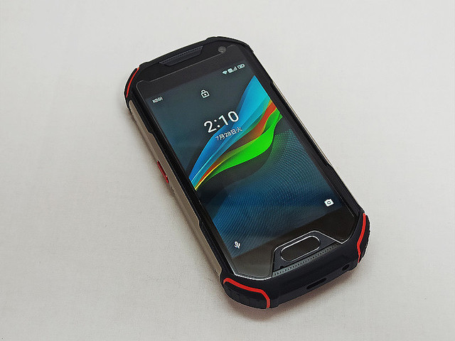 ウルトラタフネスな4インチスマホ「Unihertz Atom L」レビュー