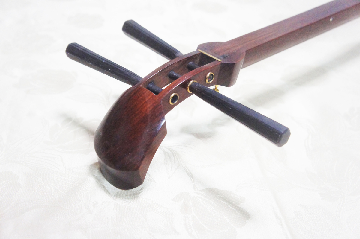 長唄三味線 細棹 花梨 正寸 丸打胴 本皮 皮破れなし 天神