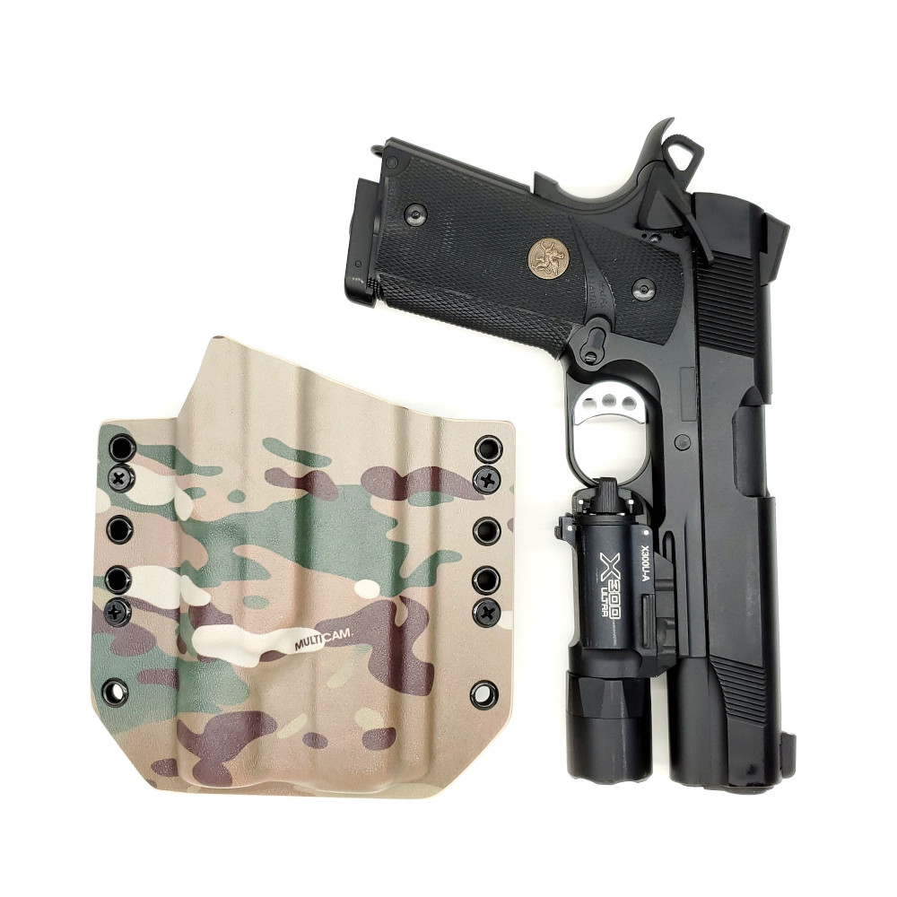 Desantisダイハード型ホルスター 1911ガバメント