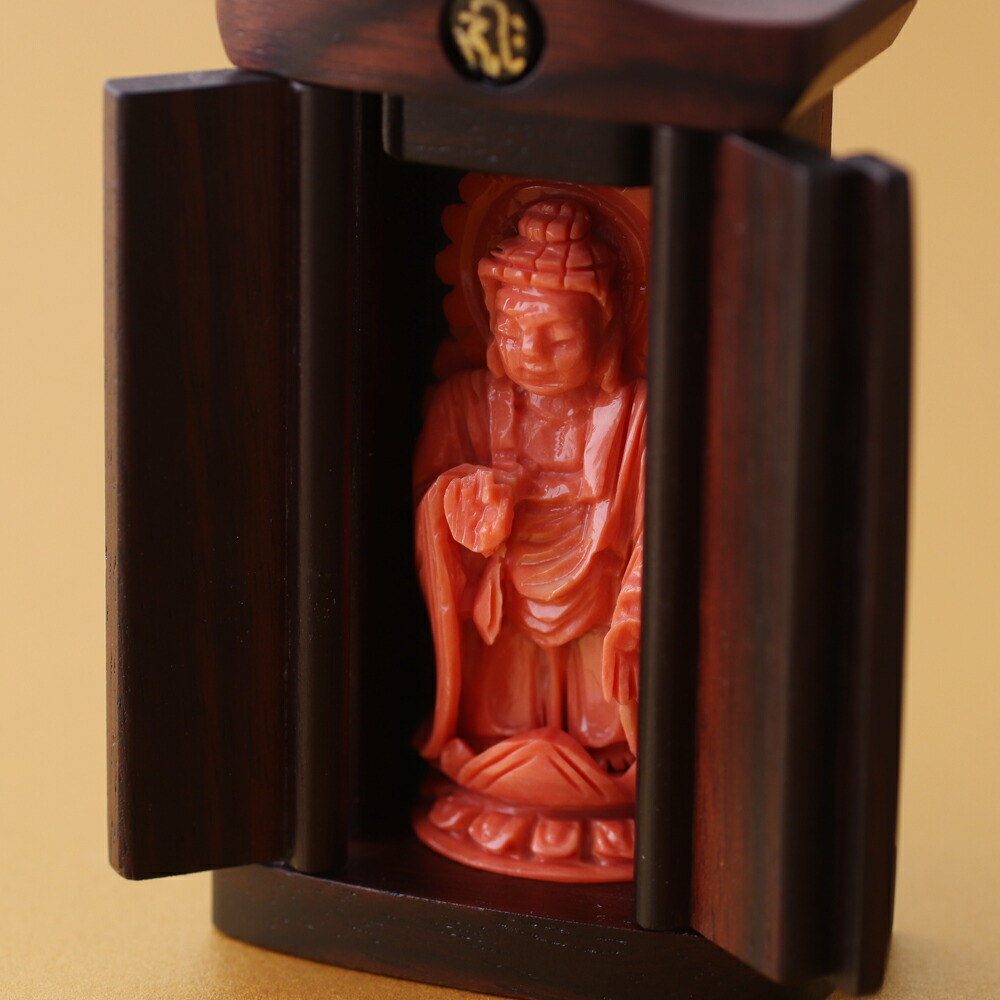 赤珊瑚 根付 大名 根付 龍 赤珊瑚 根付 大名 根付 龍