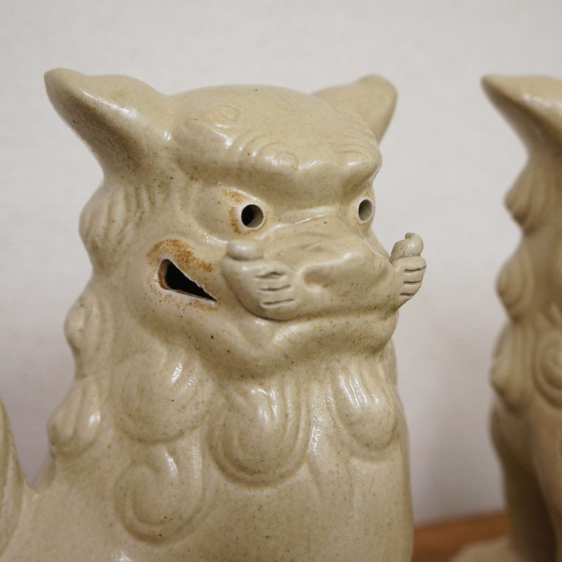 楽天市場】シーサー 置物 おきもの 大立 高さ20cm 白土灰 | 琉球焼