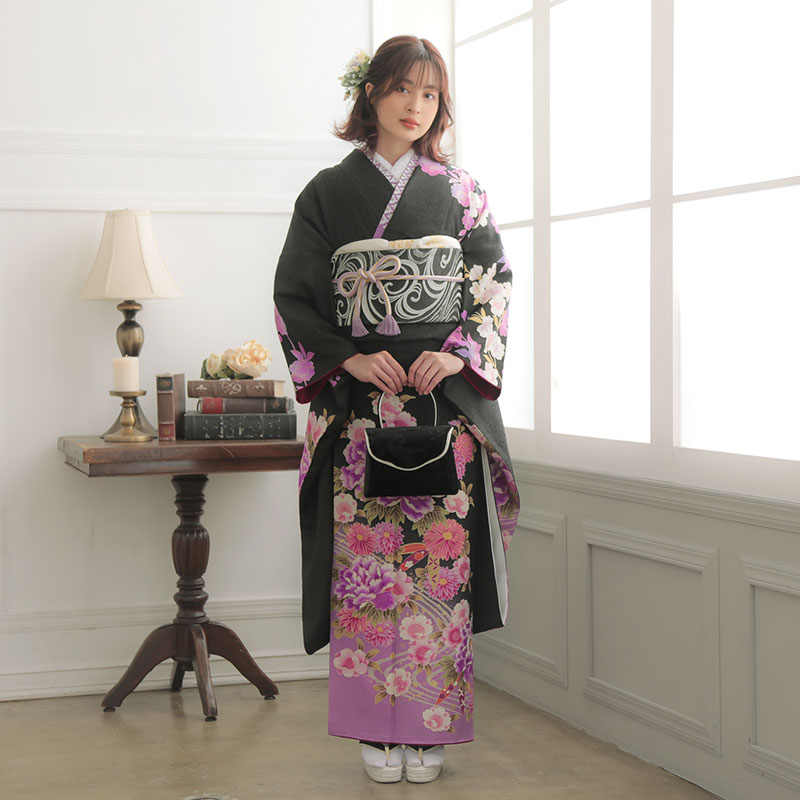 □黒□無地振袖□刺繍□正絹黒振袖フルセット□成人式□振袖一式 黒地