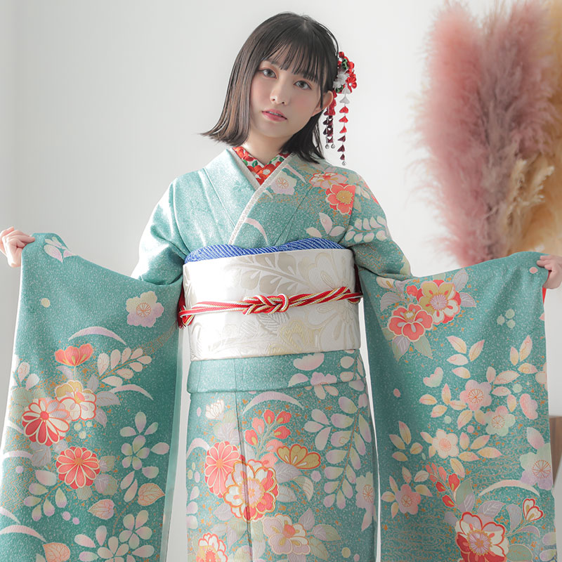 結婚式結納振袖レンタルミントグリーンに松の葉を現代的に描いた振袖