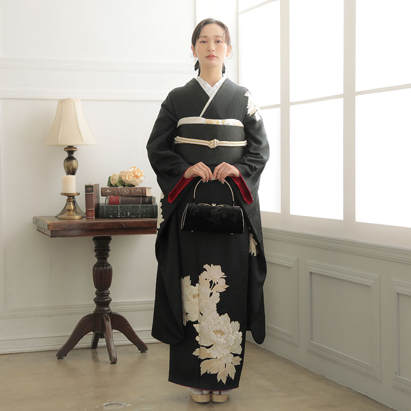 ちゃむりんご 振袖フルセット 黒 濃茶 牡丹 正絹 シック 豪華 成人