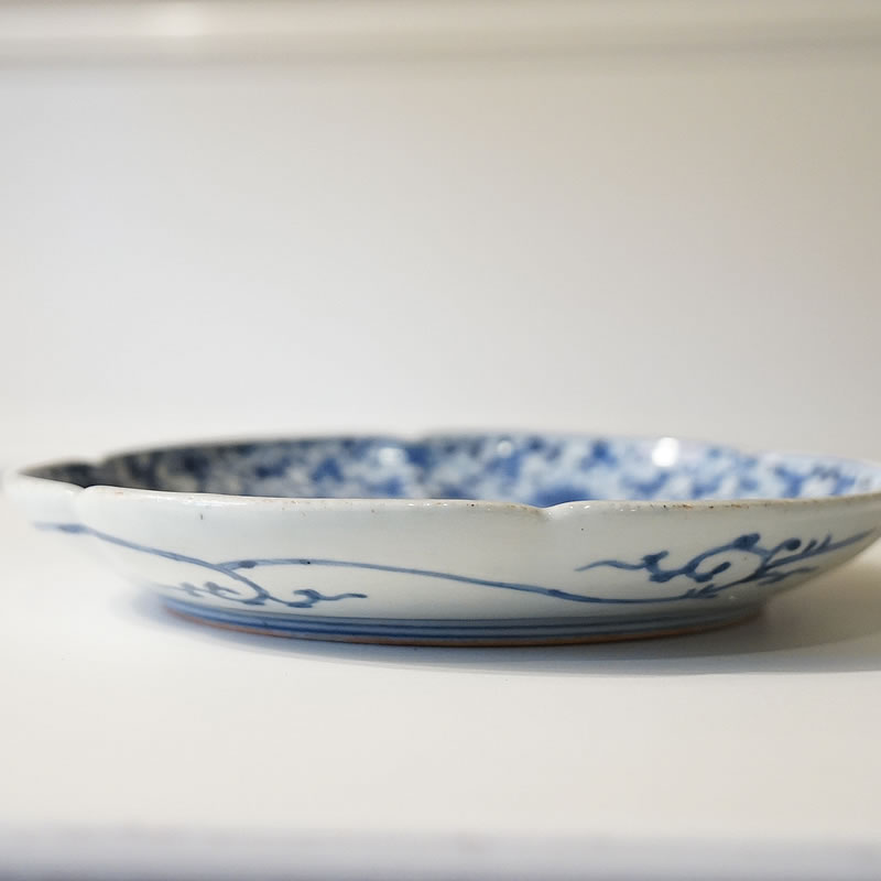 楽天市場】ヴィンテージ 古伊万里 19cm 丸皿 花唐草文 和風 伊万里焼