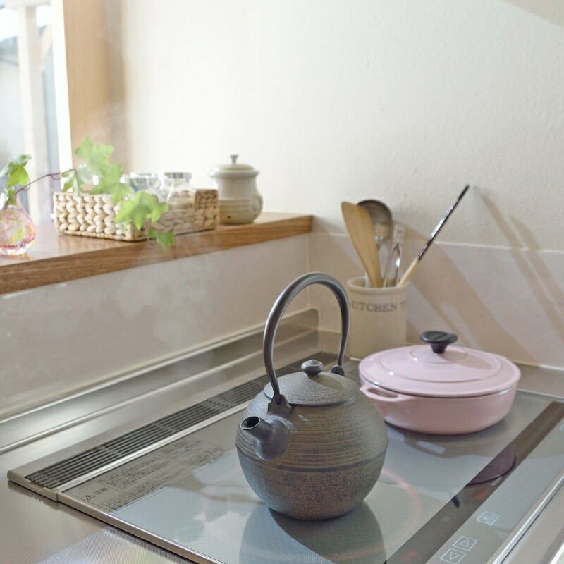 在庫限り】鋳心ノ工房 普段使い 鉄瓶 挽目・小・鉄蓋 常々シリーズ 直