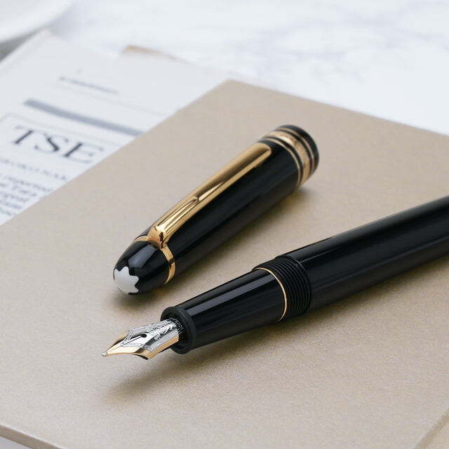 31年前の物です。MONT BLANC 万年筆 ケース付き14k