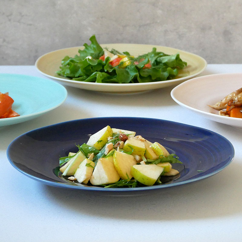 やわらかな曲線が魅力のプレート