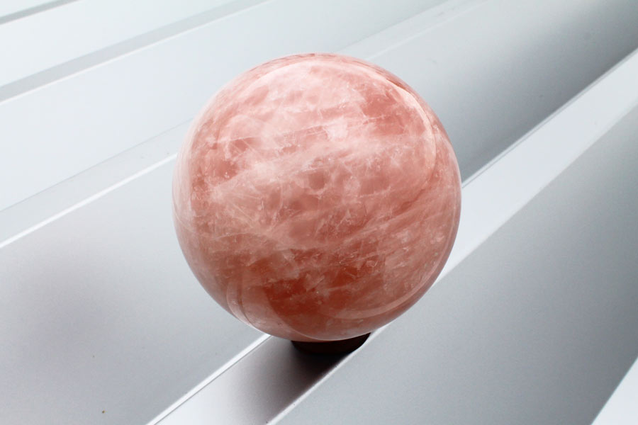 楽天市場】ローズクォーツ 丸玉 スフィア｜5.8Kg 162mm 台座付属 大玉