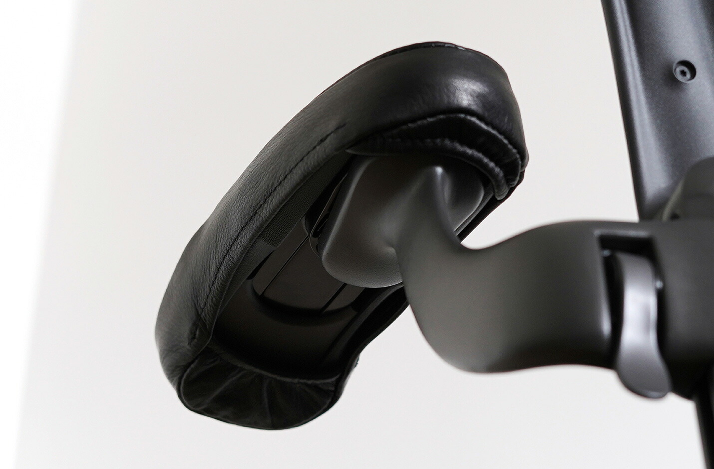 楽天市場】アーロンチェアリマスタード専用本革アームカバー アーロン