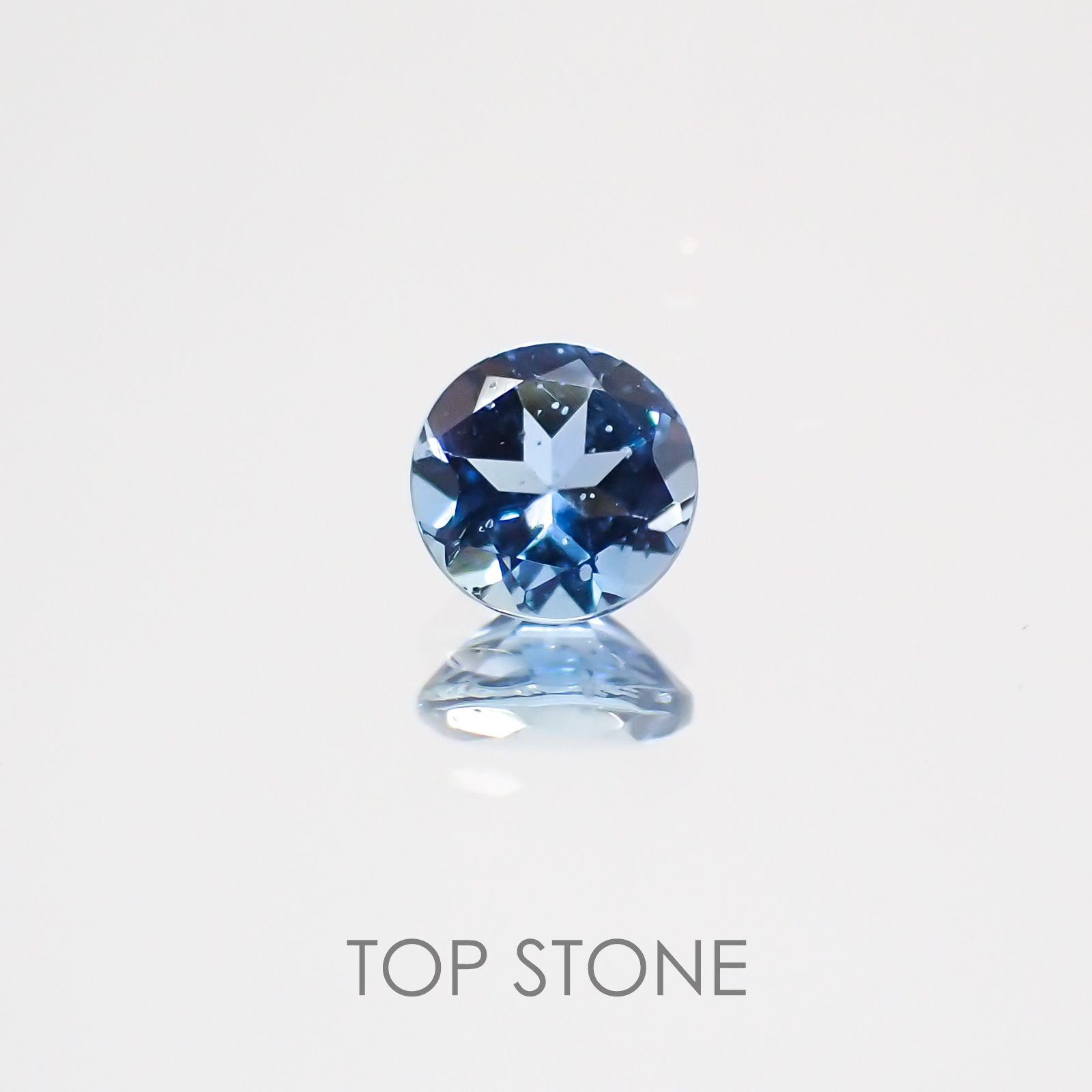 サンタマリア アクアマリン ブラジル・サンタマリア鉱山産 ルース 0.19