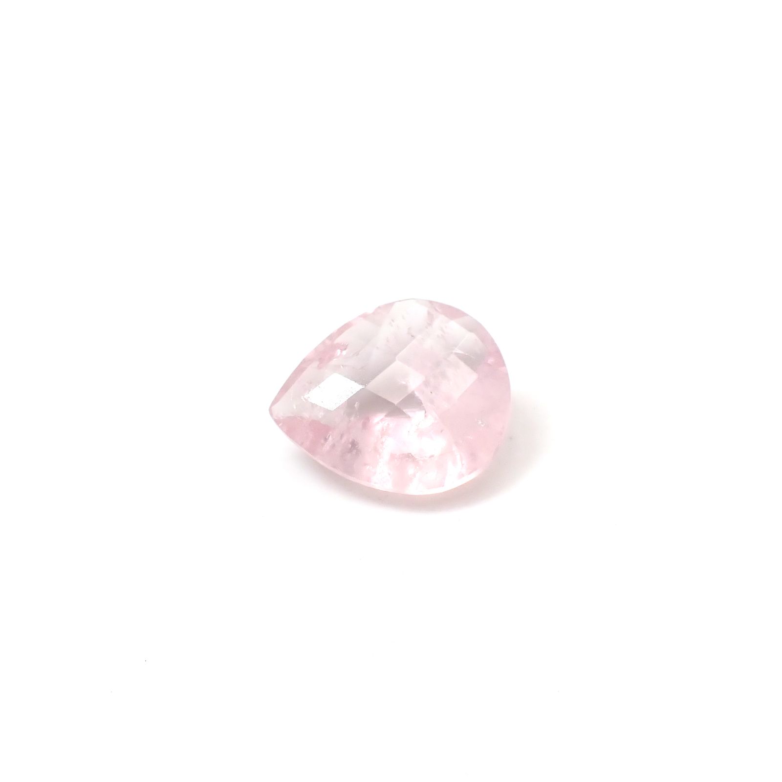 モルガナイトは桜色に輝く4月の誕生石｜多彩なベリル種の紹介と楽しみ