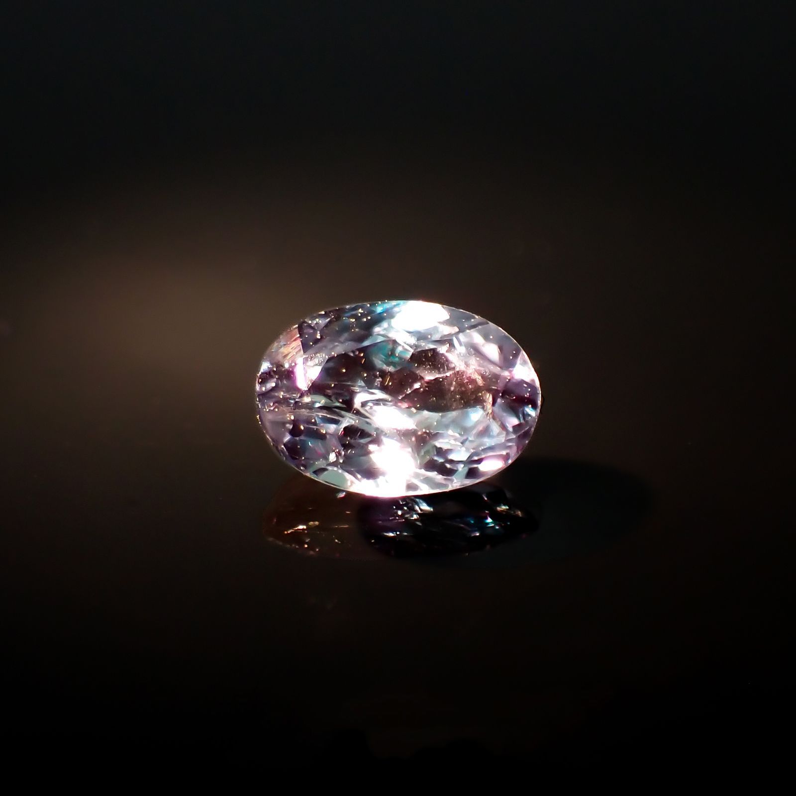 アレキサンドライト(宝石名アレキサンドライト)インド産 識別済 0.30ct