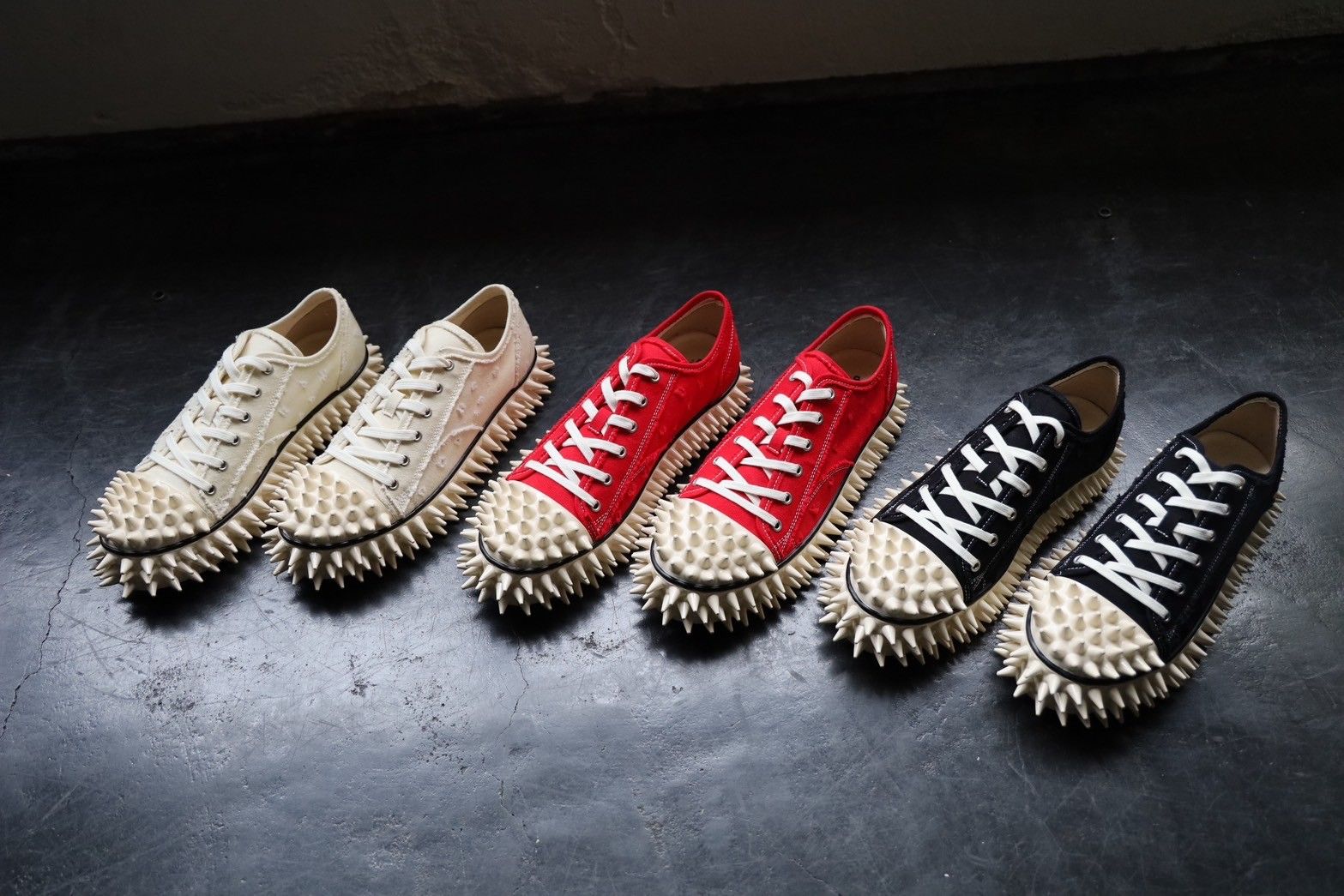 doublet - doublet 25SS SPIKY CANVAS SNEAKER (25SS60FT67)RED☆1月11