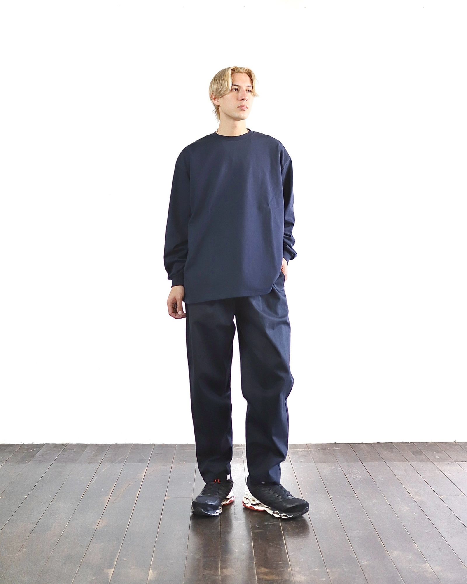 グラフペーパー24SS Heavy Weight L/S Oversized Tee (NAVY)style