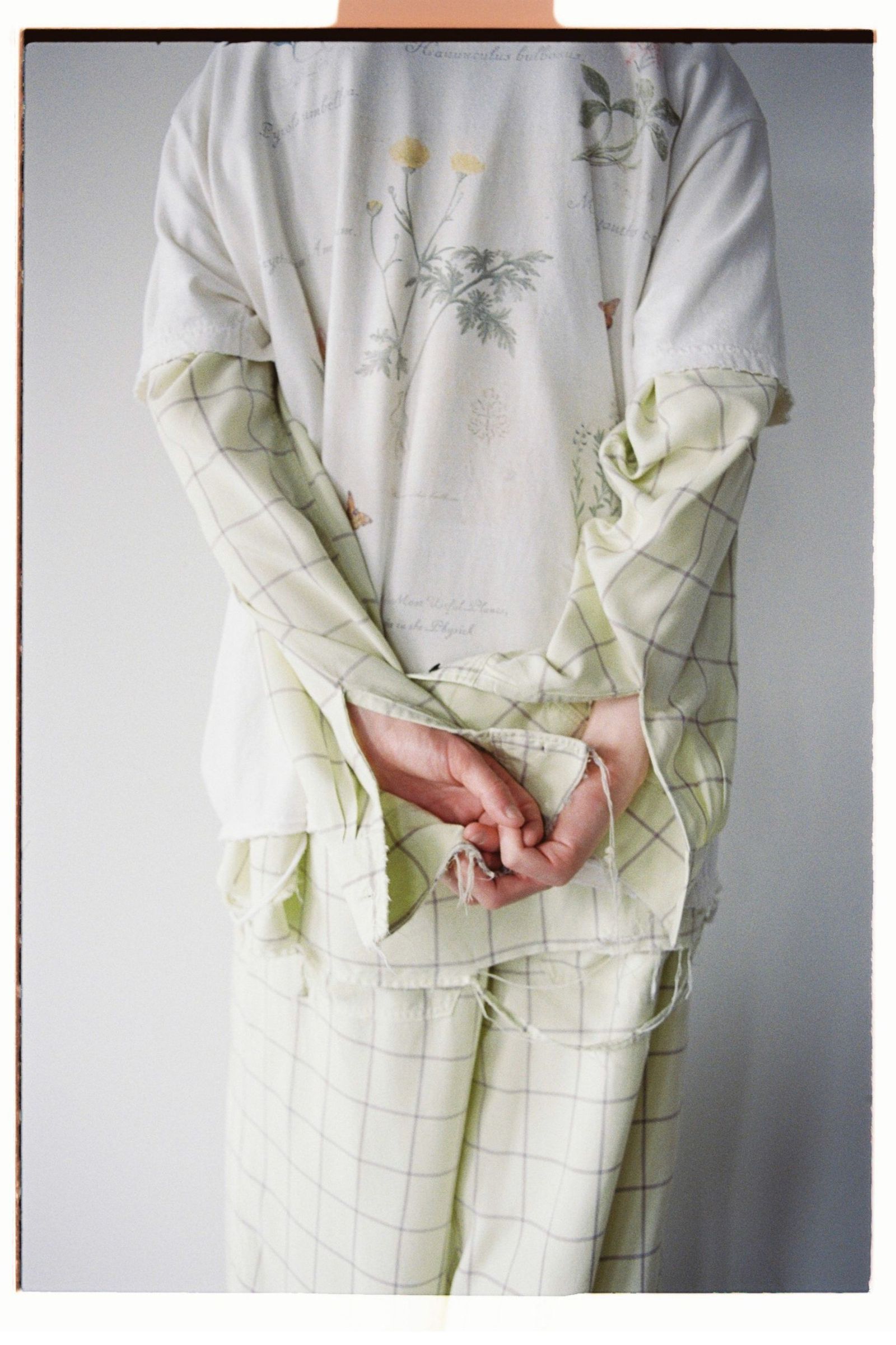 ANCELLM - BOTANICAL T-SHIRT/WHITE | NapsNote