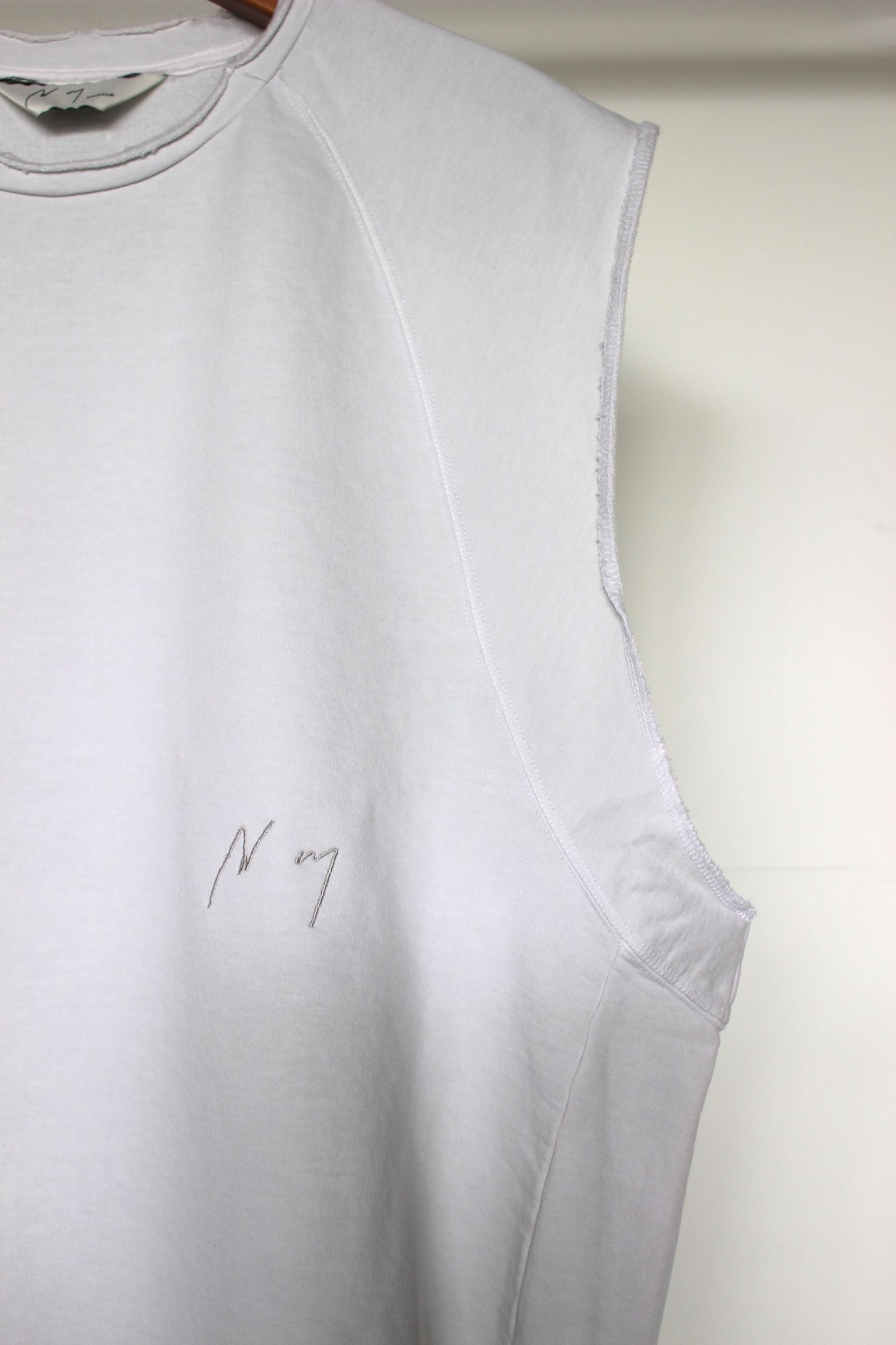 ANCELLM - SLEEVELESS AGING T-SHIRT/WHITE | NapsNote