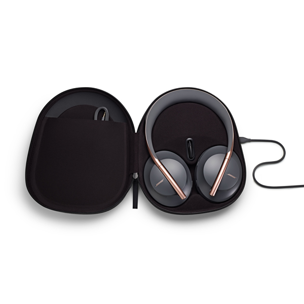 Bose Noise Cancelling Headphones 700 Eclips（充電ケース付き
