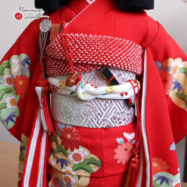 元賀章介作 12号(尺二)正絹 別染め 雲に花 赤色 手塗本漆台 市松人形