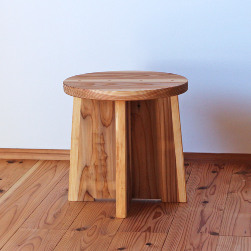 杉の丸スツール】国産杉無垢 オイル塗装のチェア