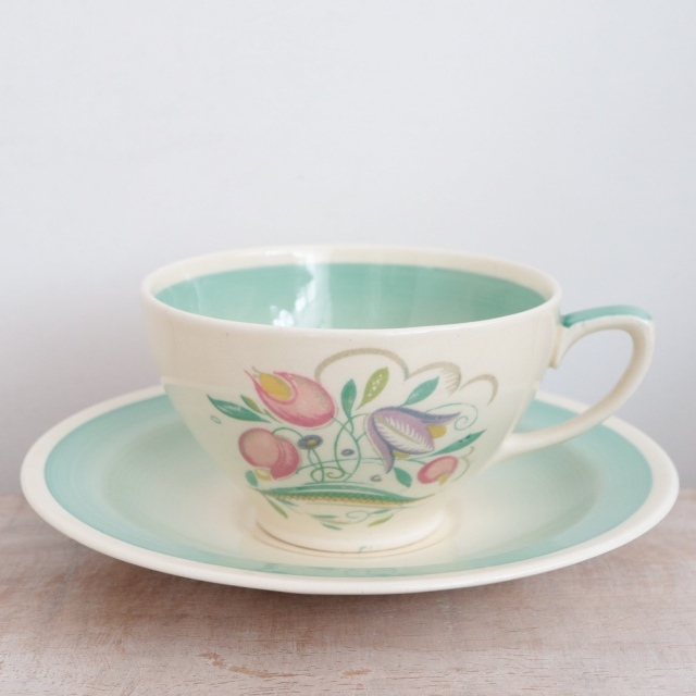 スージークーパー グリーン ドレスデンスプレイ ティーカップ