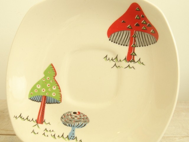 ミッドウィンター 毒キノコ トードストゥール ティーカップ＆ソーサー