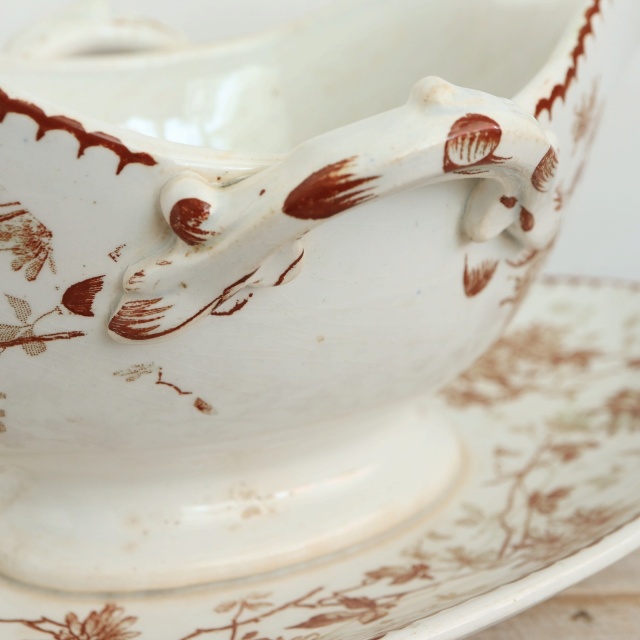 アンティーク ソーシエール MIGNARDISE フランス クレイユモントロー製