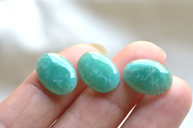 アマゾナイト・3石セット【43】天然石ルース・カボション （14×10mm）