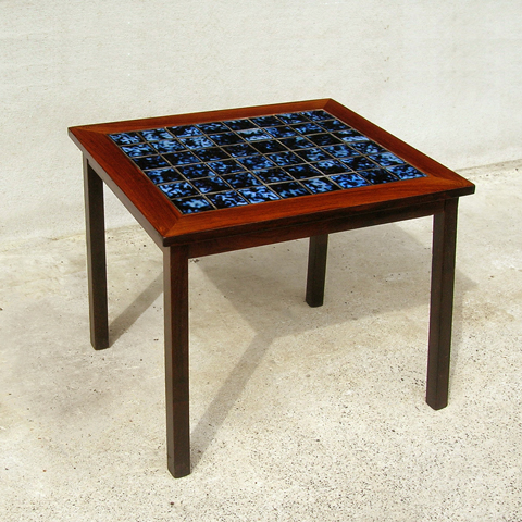 タイルテーブル ブルー｜北欧ヴィンテージ家具アンティーク