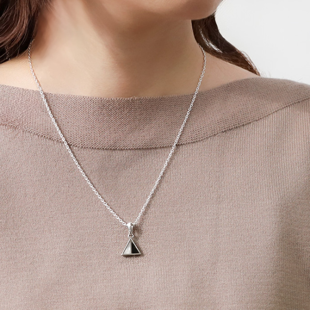 オニキス シェル ハーフ トライアングル ペンダント ≪2mmアズキ