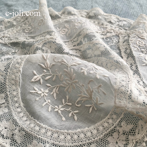 ノルマンディーレース バレンシエンヌと刺繍 の円形レース 28cm