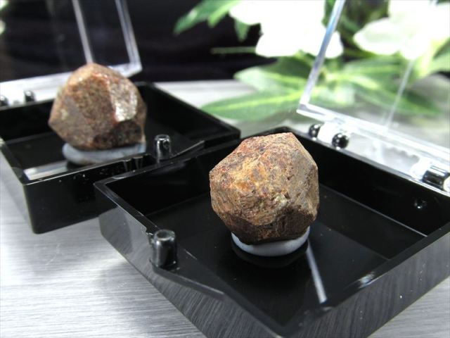 希少 国産原石 アルマンダインガーネット ナチュラル原石 1個売り 石の